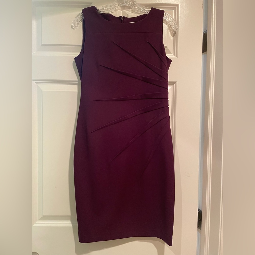 Calvin Klein starburst sleeveless sheath dress size 8P color Aubergine